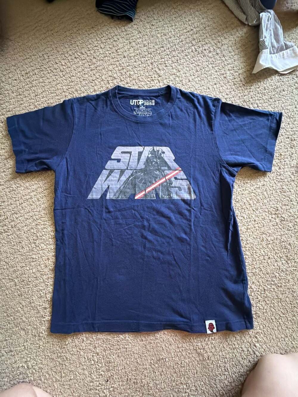 Uniqlo UTGP 2015 Star Wars Darth Vader Graphic T-Shirt